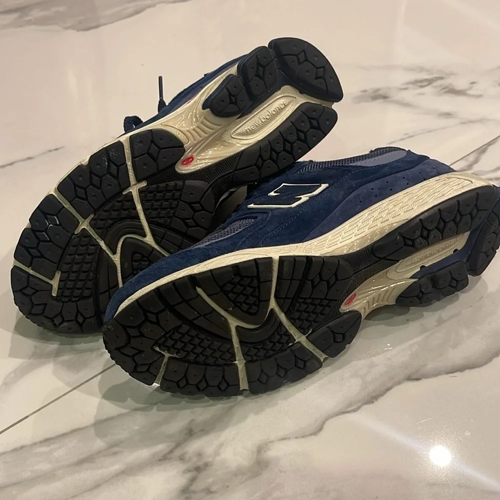 NEW BALANCE 2002R Navy Blue - Picture 3 of 4